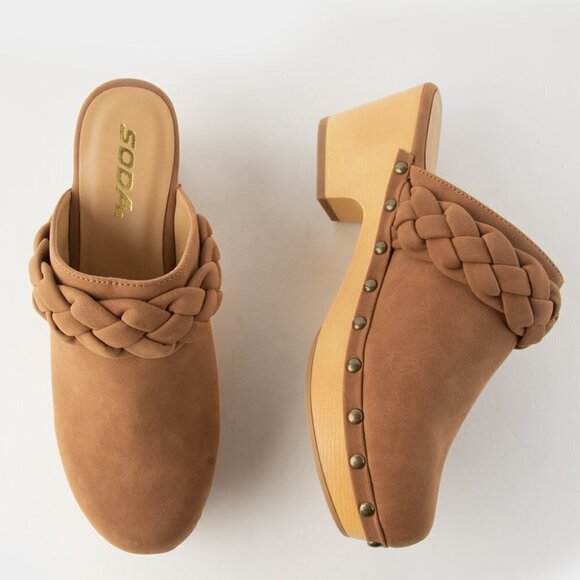 SODA Morel Women's Wood Clogs. Cognac color. size 6.  Like new - Picture 7 of 7